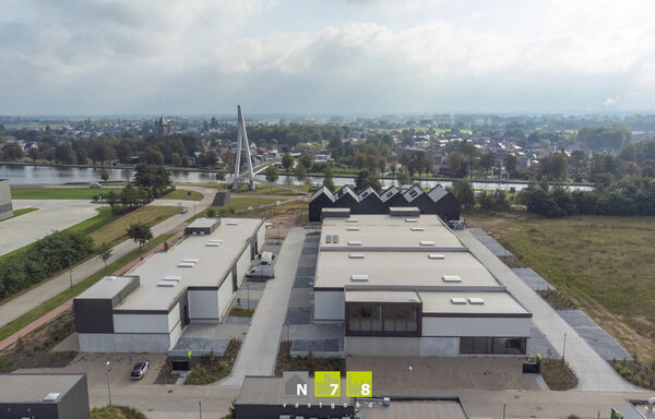 Industrieel gebouw te koop in Dilsen-Stokkem