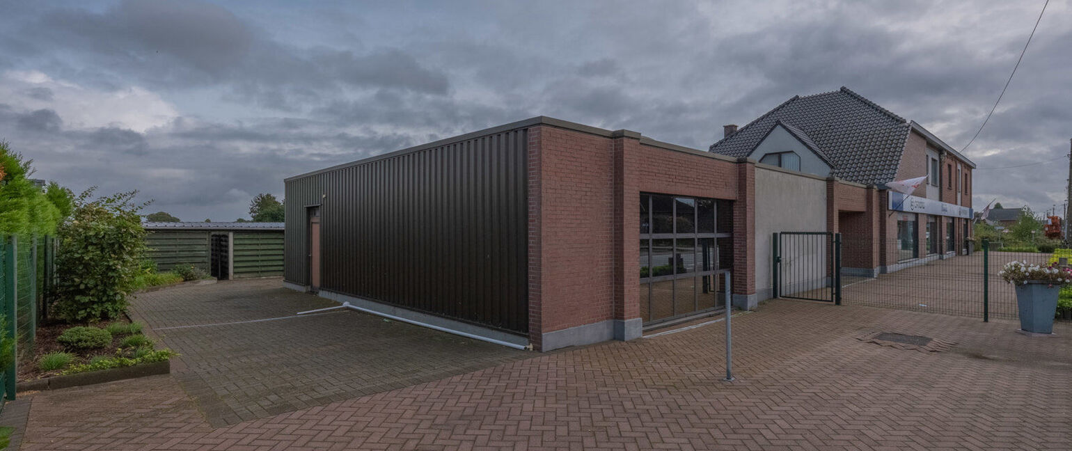 Gebouw voor gemengd gebruik te koop in Dilsen-Stokkem