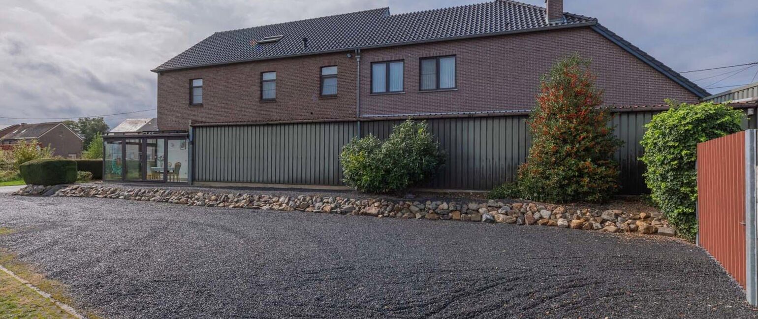 Gebouw voor gemengd gebruik te koop in Dilsen-Stokkem