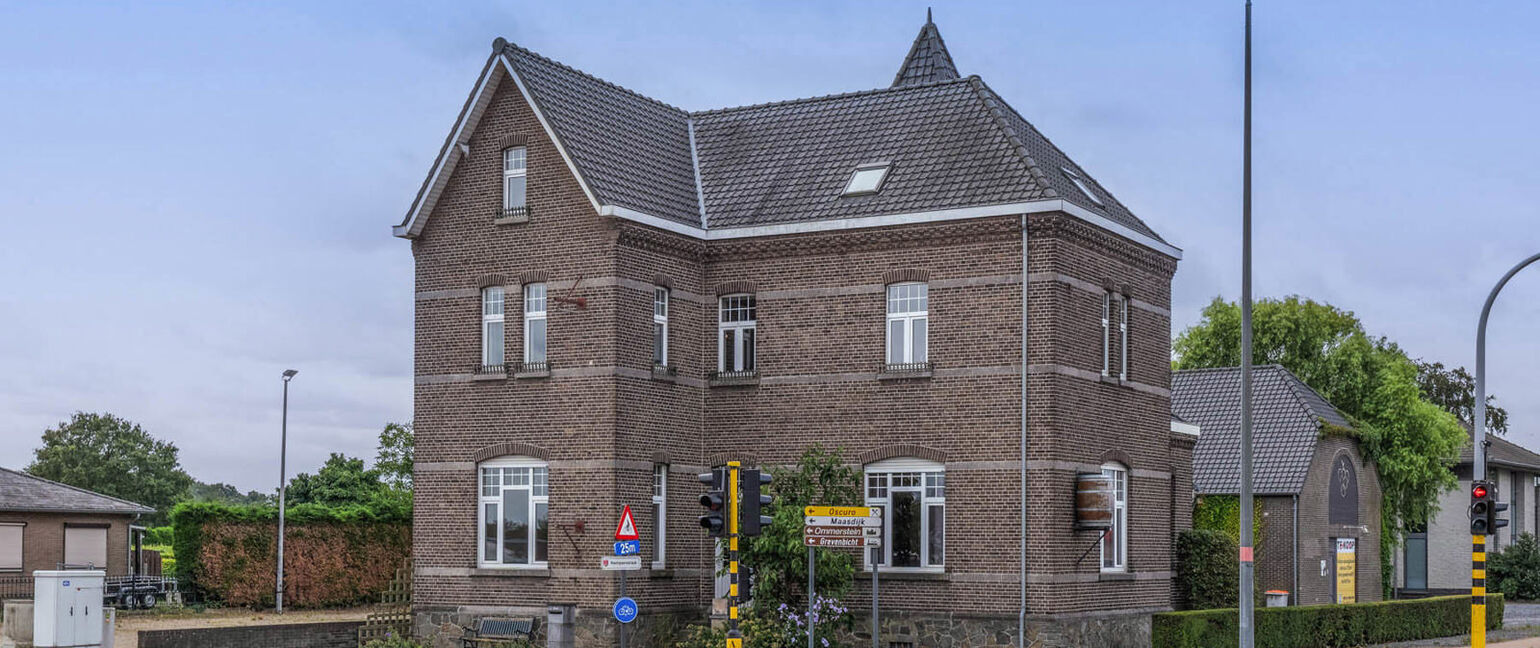 Gebouw voor gemengd gebruik te koop in Dilsen-Stokkem