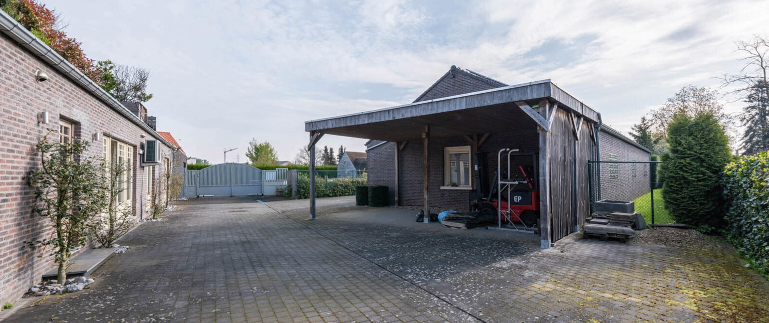 Gebouw voor gemengd gebruik te koop in Dilsen-Stokkem