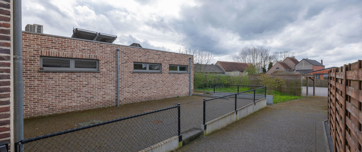 Gebouw voor gemengd gebruik te koop in Dilsen-Stokkem