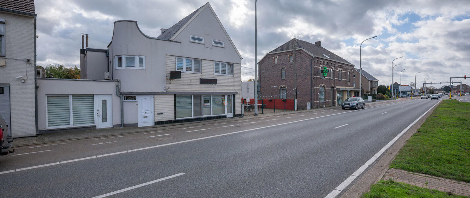 Gebouw voor gemengd gebruik te koop in Dilsen-Stokkem