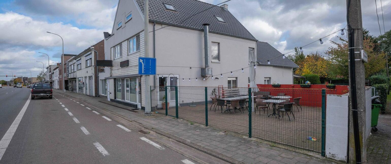 Gebouw voor gemengd gebruik te koop in Dilsen-Stokkem