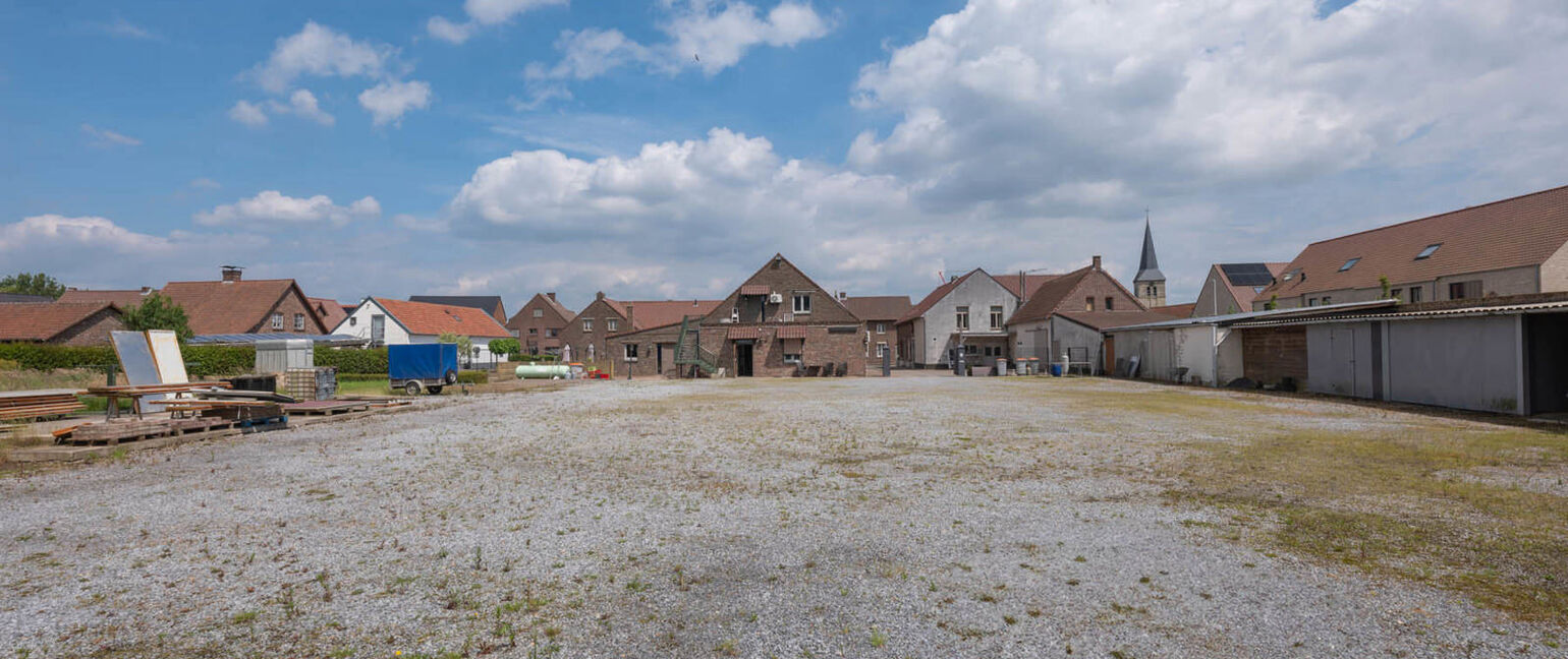 Gebouw voor gemengd gebruik te koop in Kinrooi