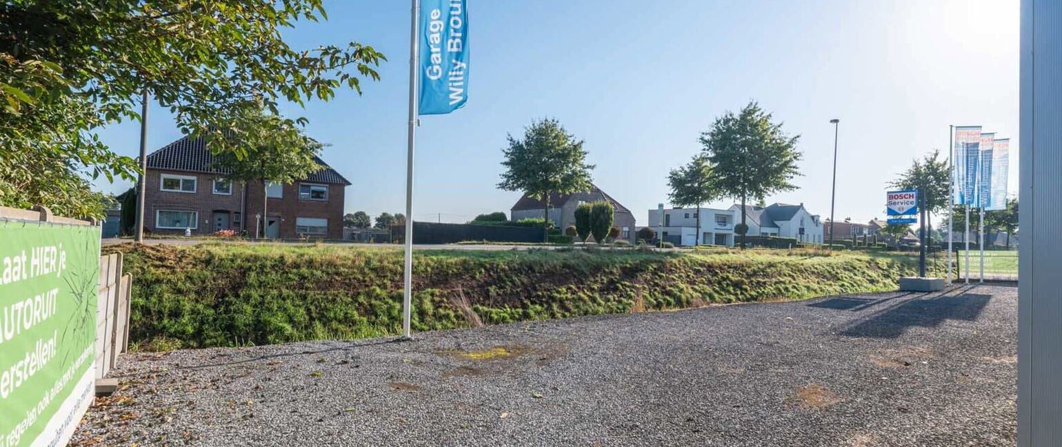 Gebouw voor gemengd gebruik te koop in Kinrooi