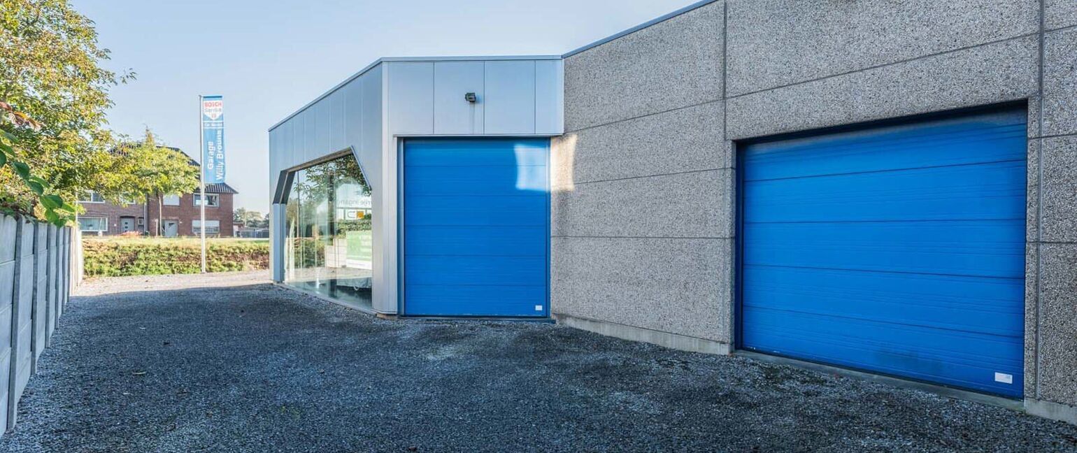 Gebouw voor gemengd gebruik te koop in Kinrooi