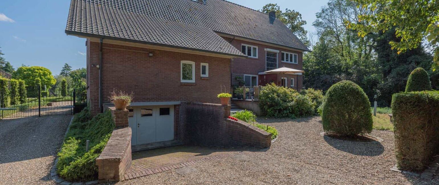 Gebouw voor gemengd gebruik te koop in Maaseik