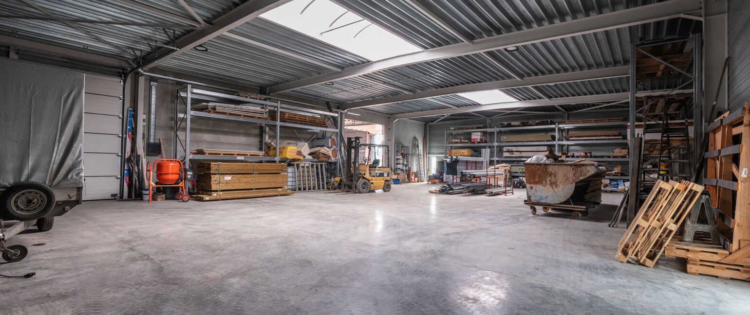 Gebouw voor gemengd gebruik te koop in Maaseik