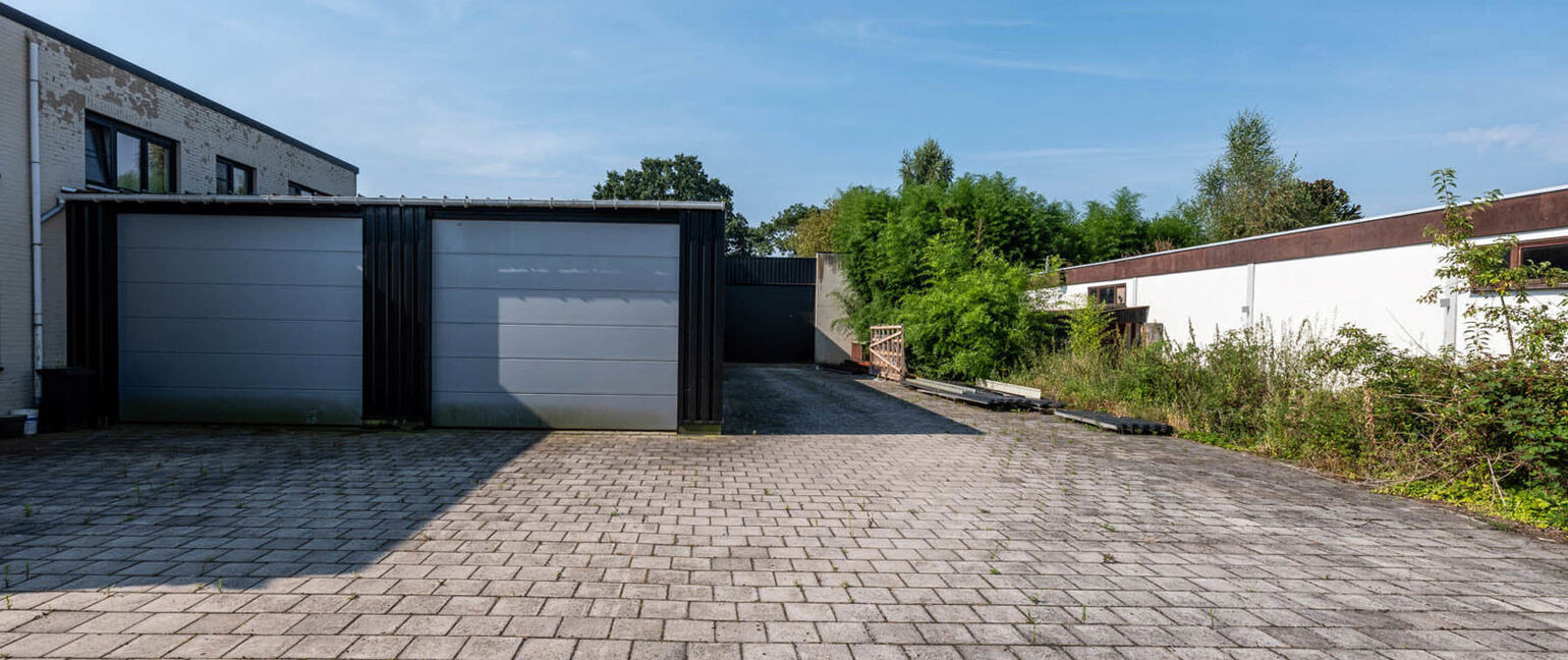 Gebouw voor gemengd gebruik te koop in Maaseik