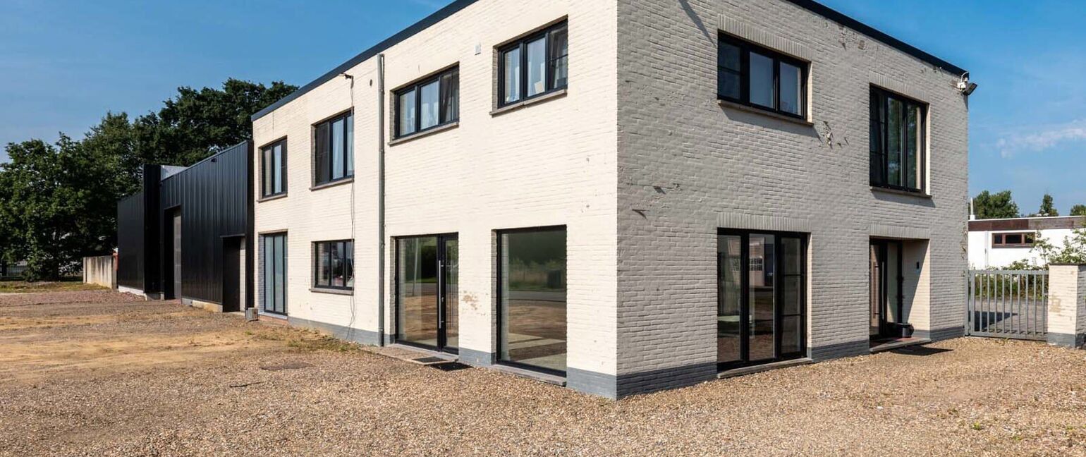 Gebouw voor gemengd gebruik te koop in Maaseik