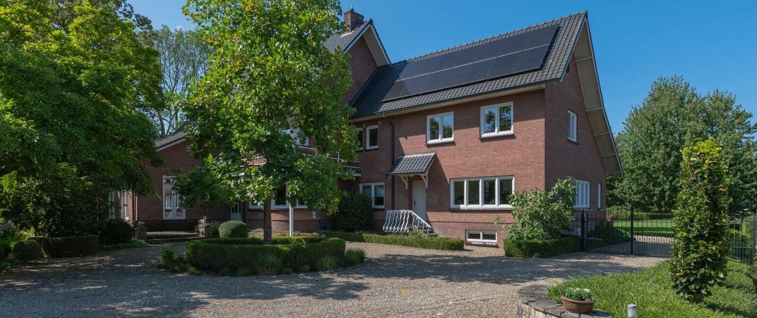 Gebouw voor gemengd gebruik te koop in Maaseik