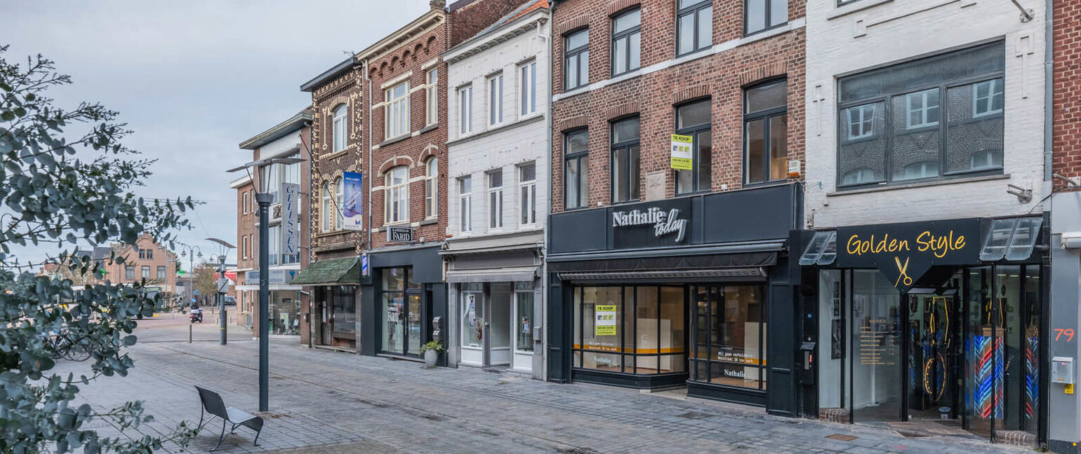 Gebouw voor gemengd gebruik te koop in Maaseik