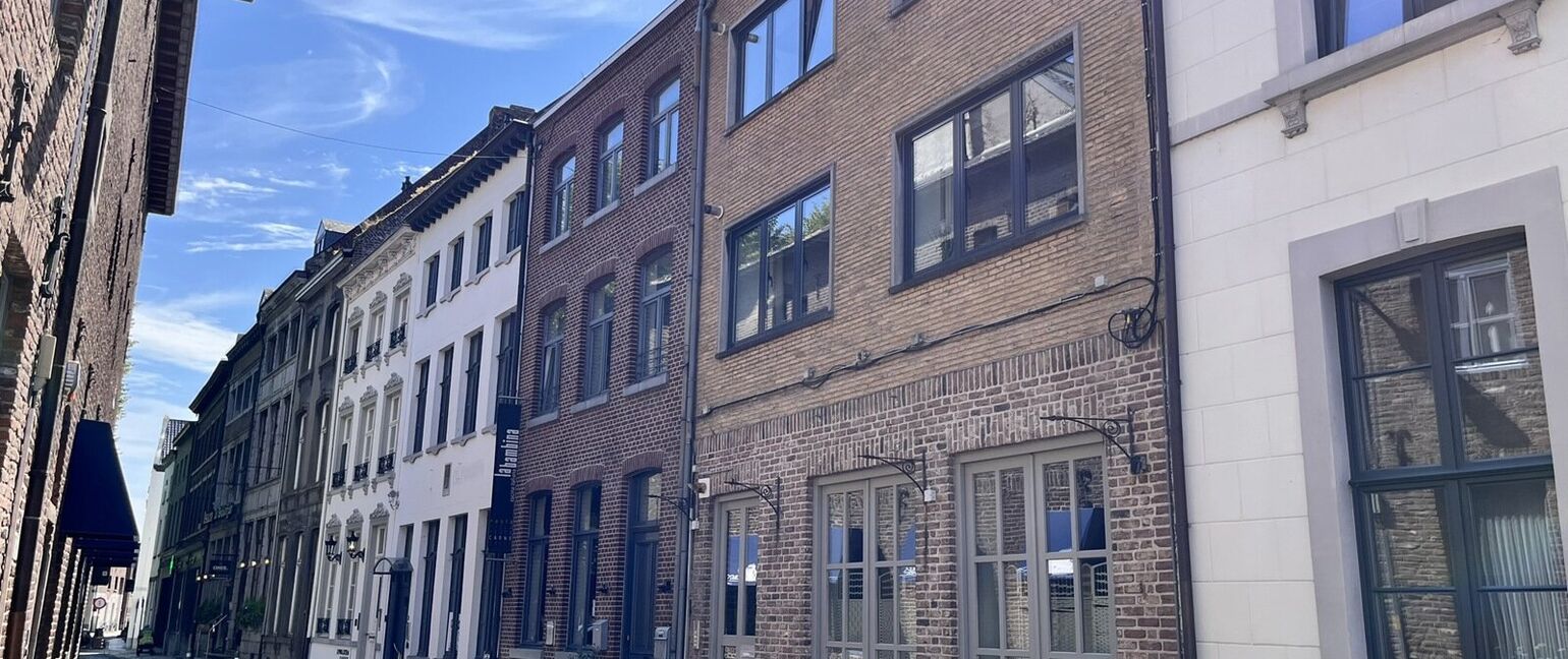 Gebouw voor gemengd gebruik te koop in Maaseik