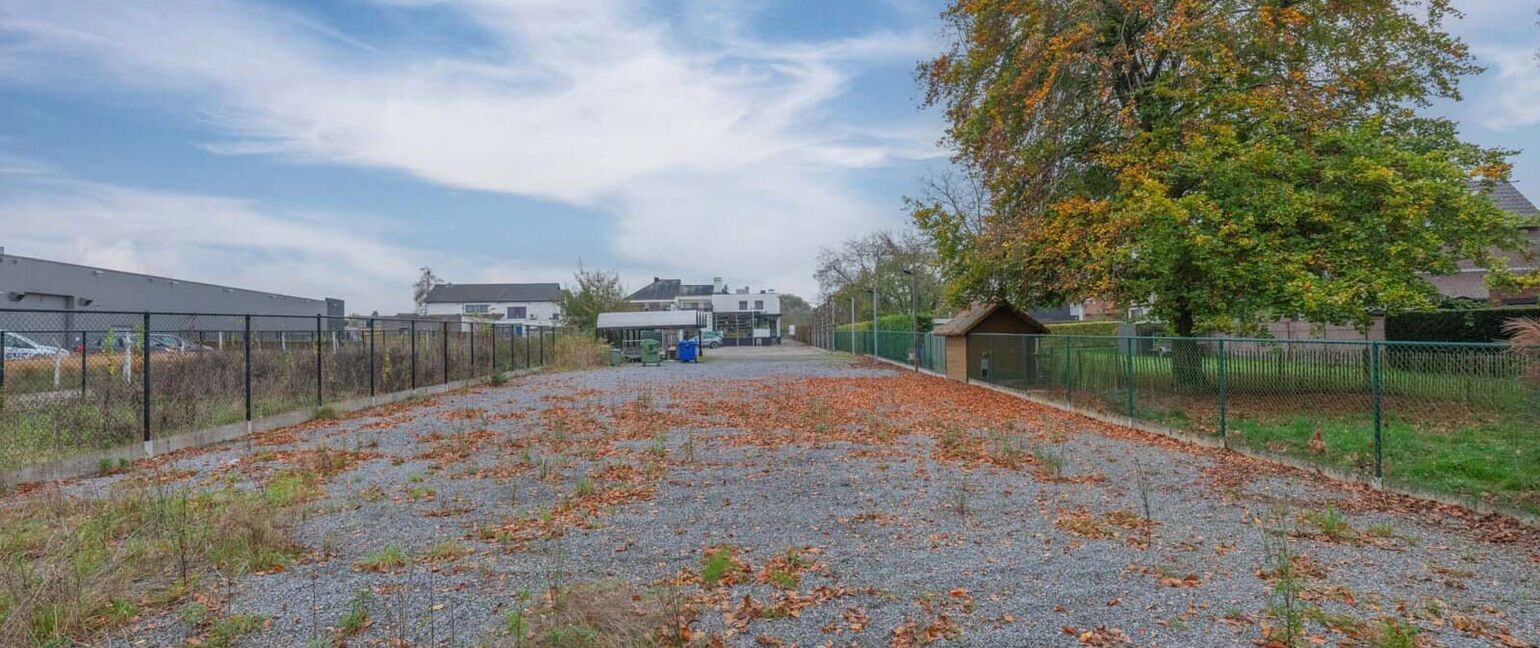 Gebouw voor gemengd gebruik te koop in Maasmechelen