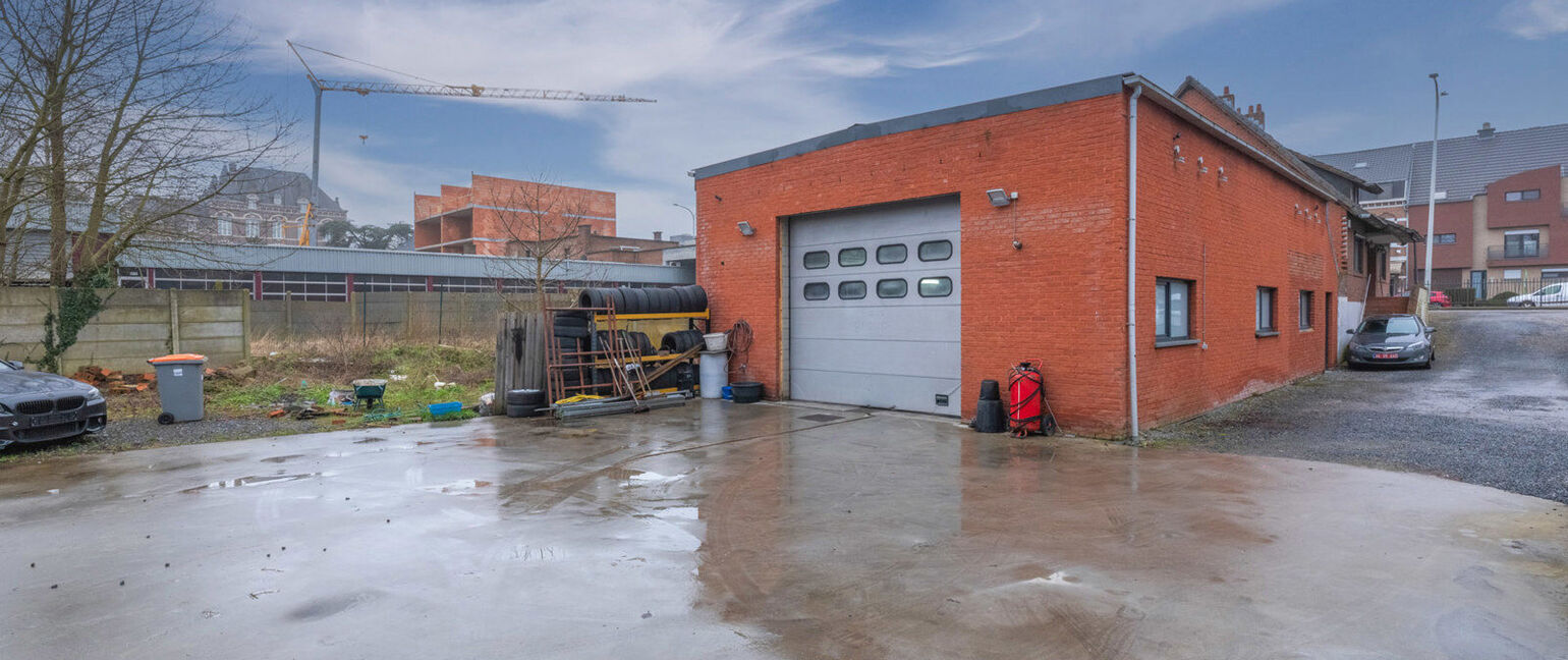 Gebouw voor gemengd gebruik te koop in Maasmechelen