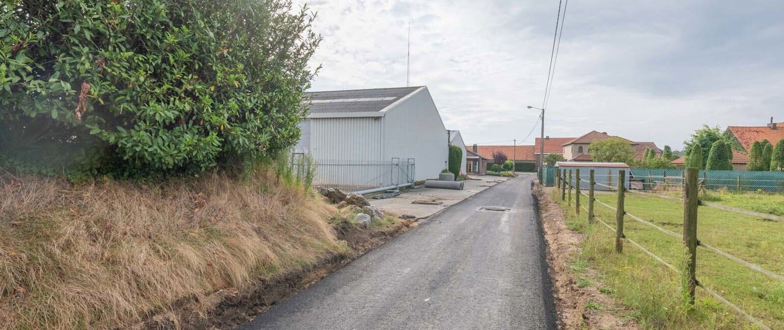 Gebouw voor gemengd gebruik te koop in Oudsbergen