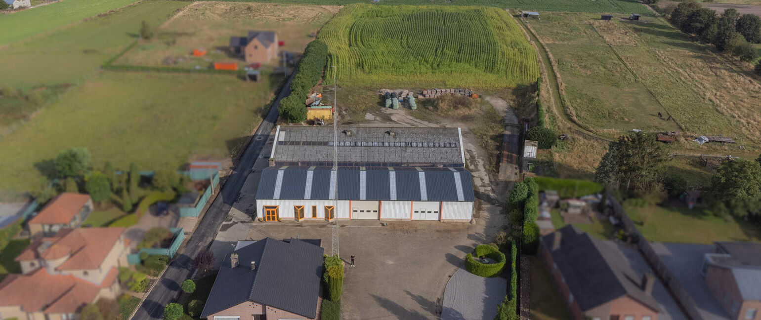 Gebouw voor gemengd gebruik te koop in Oudsbergen