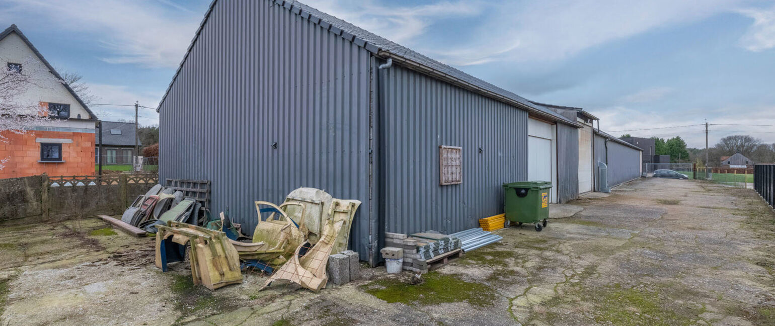 Gebouw voor gemengd gebruik te koop in Oudsbergen