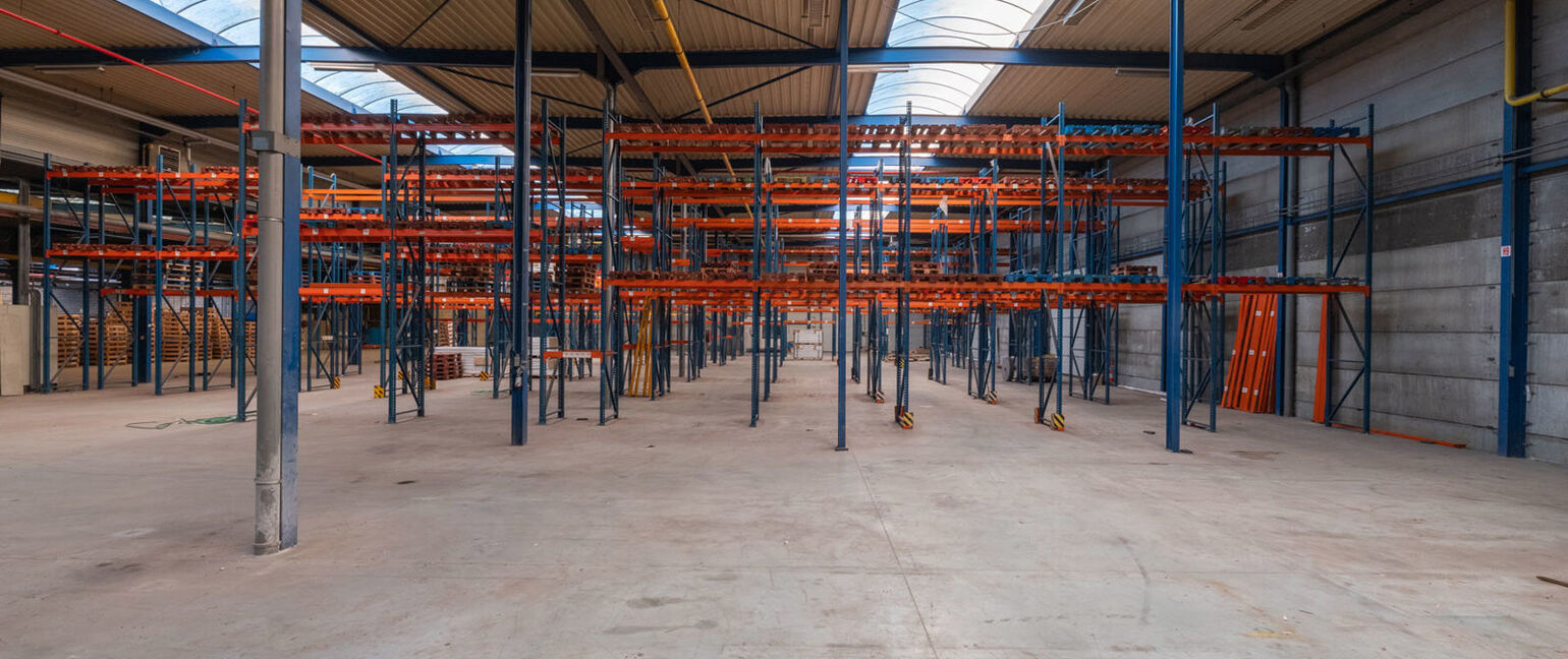 Industrieel gebouw te huur in Dilsen-Stokkem