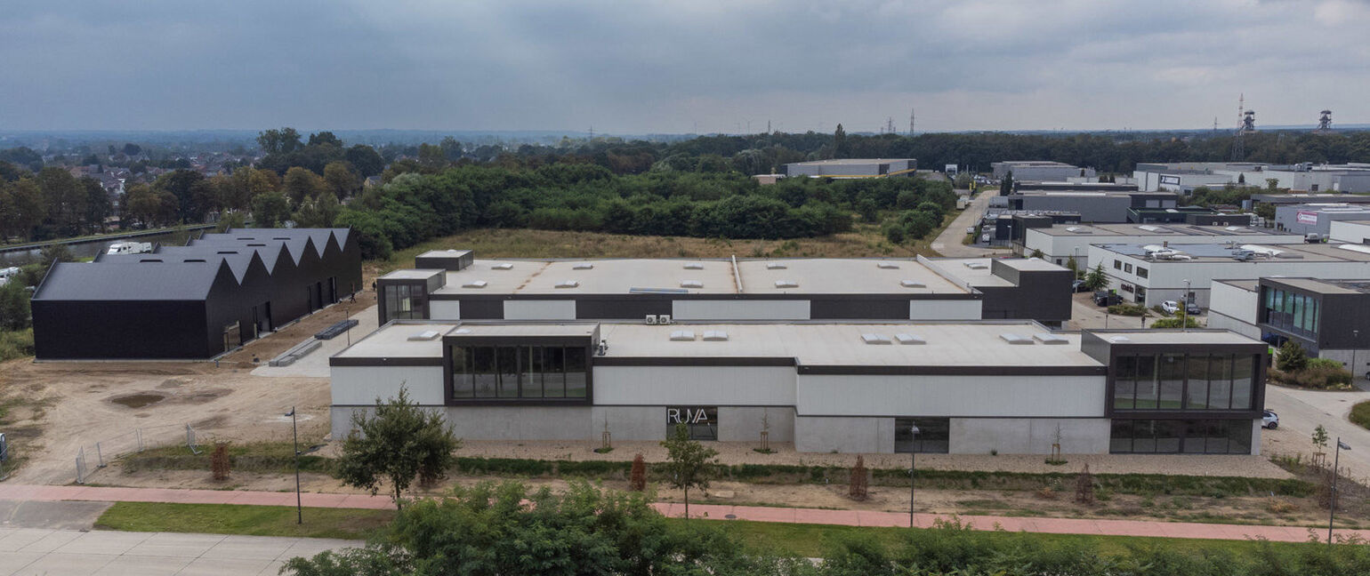 Industrieel gebouw te koop in Dilsen-Stokkem