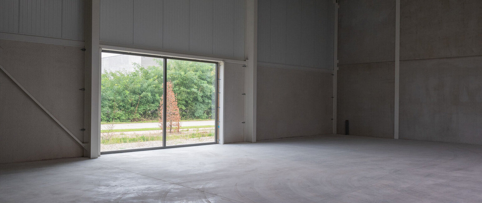 Industrieel gebouw te koop in Dilsen-Stokkem