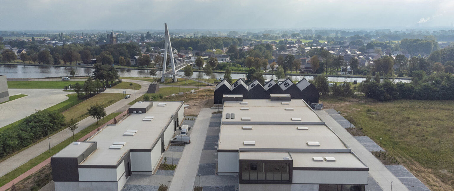 Industrieel gebouw te koop in Dilsen-Stokkem