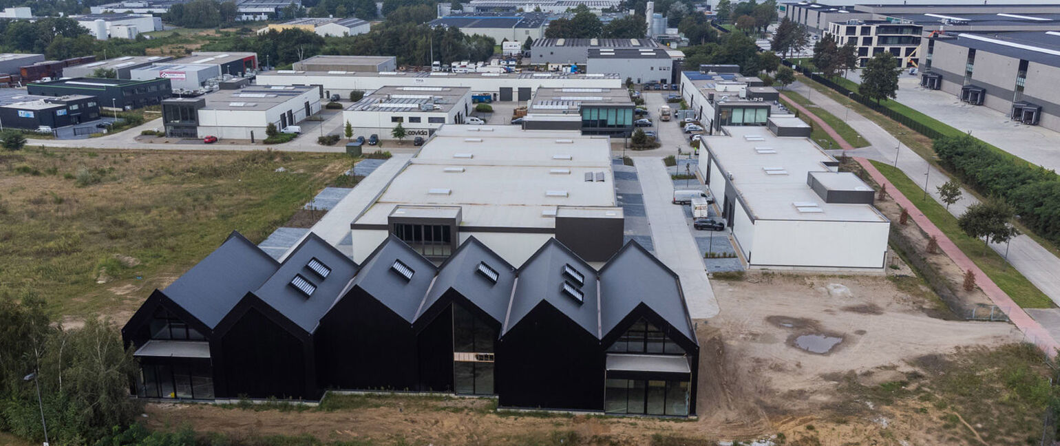 Industrieel gebouw te koop in Dilsen-Stokkem