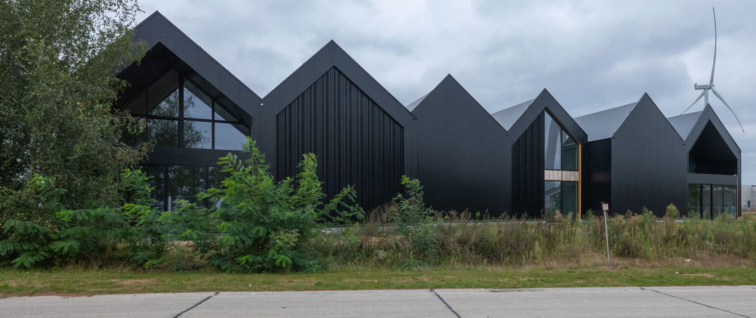 Industrieel gebouw te koop in Dilsen-Stokkem