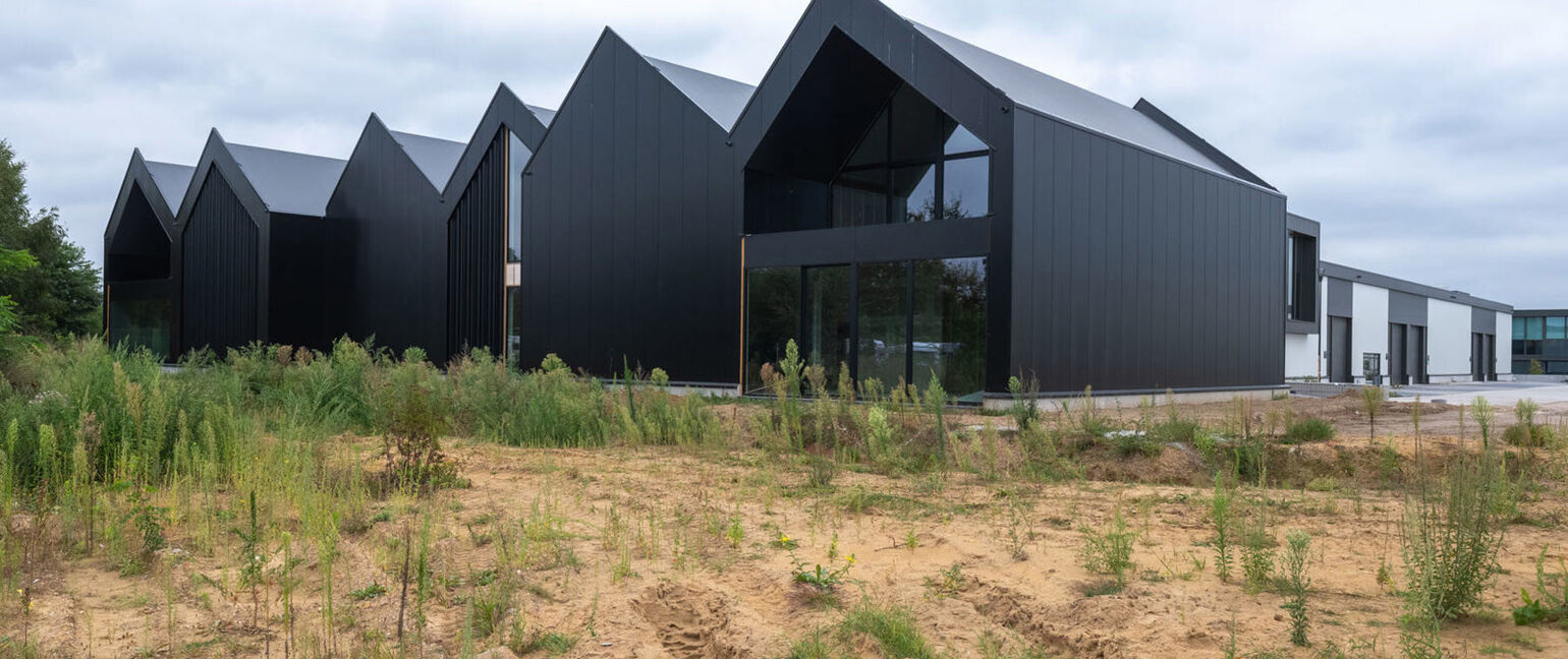 Industrieel gebouw te koop in Dilsen-Stokkem