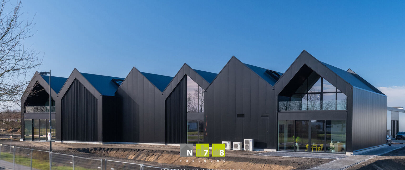 Industrieel gebouw te koop in Dilsen-Stokkem