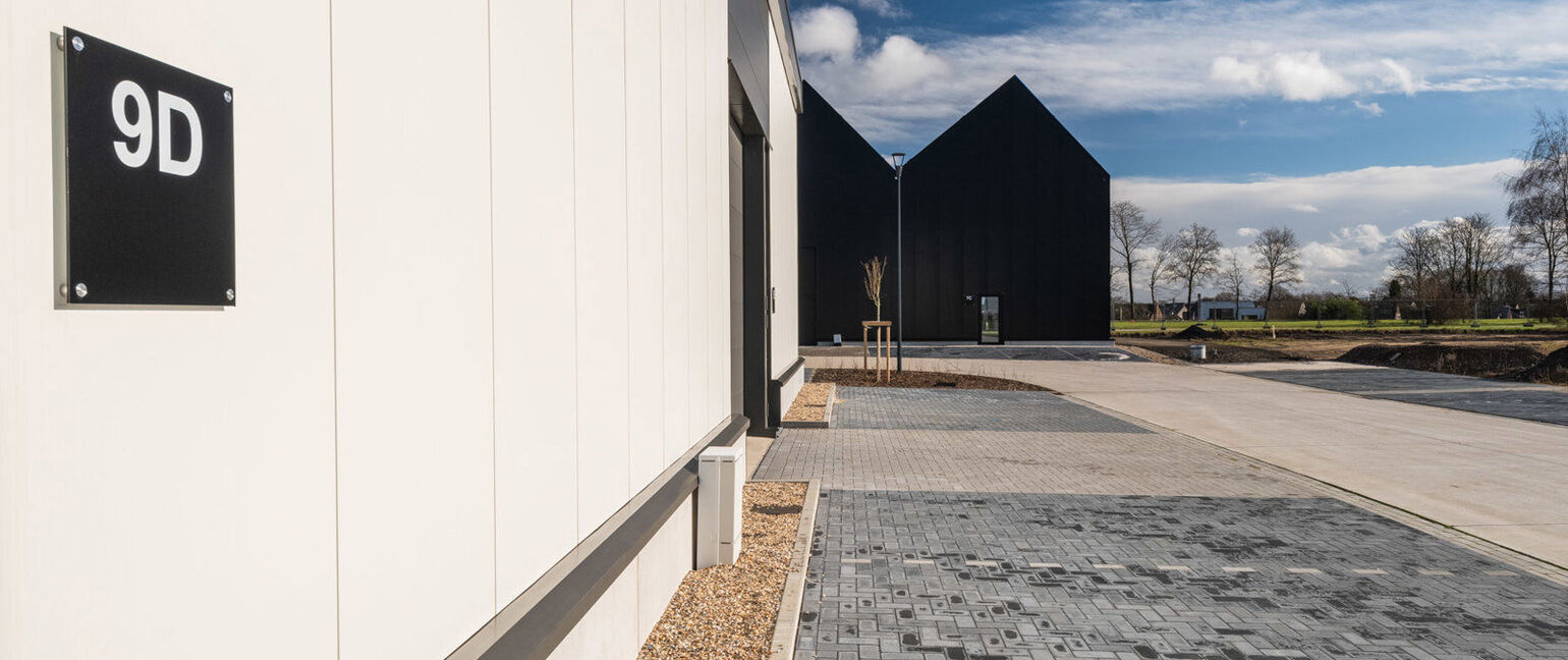 Industrieel gebouw te koop in Dilsen-Stokkem